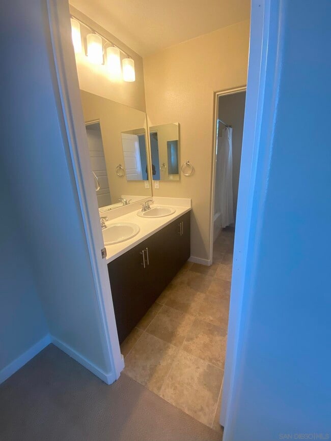 Building Photo - 7422 Sitio Montilla
