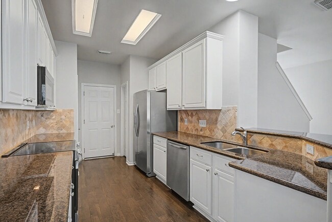 Building Photo - 43 S Camellia Grove Cir