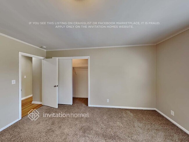 Building Photo - 410 Mors Ave