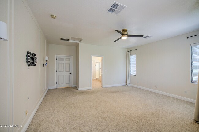 Building Photo - 4564 S Maverick Ct