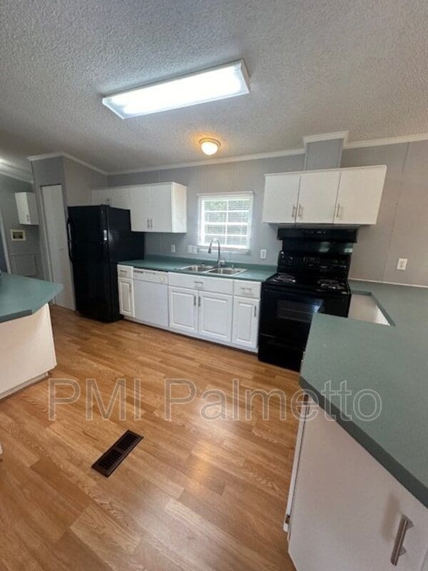 Building Photo - 760 Murray Lindler Rd