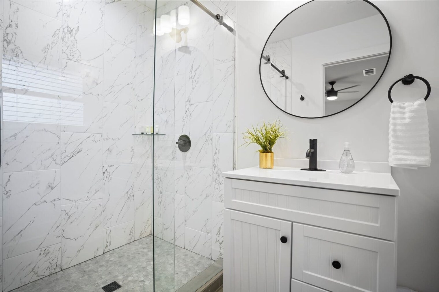 Building Photo - 2234 Edgemore Dr SE