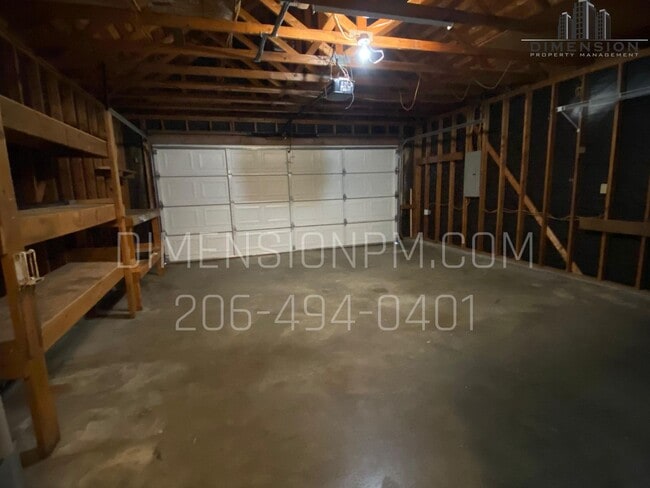 Building Photo - Kent East Hill Rambler