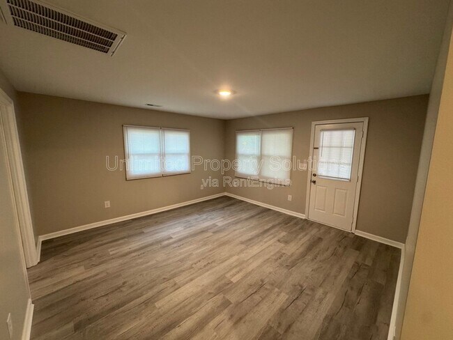 Building Photo - 4938 Wrightsville Ave