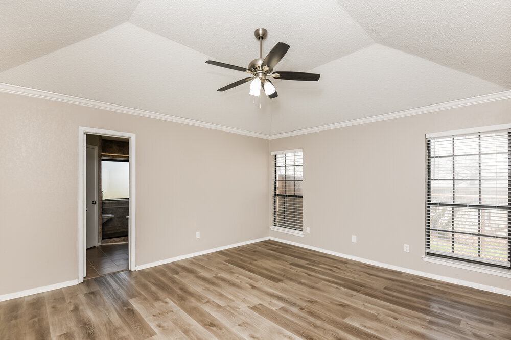 Building Photo - 125 Camelot Dr