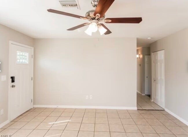 Building Photo - 1532 Pulaski St