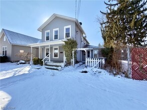 Building Photo - 142 1/2 Beaver Ct