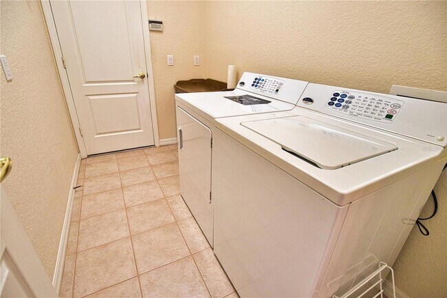 Building Photo - 4336 Nizza Ct