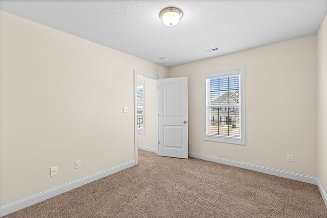 Building Photo - 304 Little Egret Ln