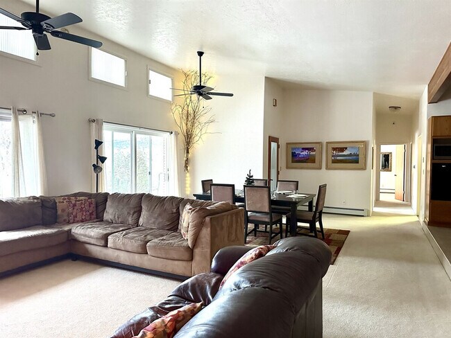 Building Photo - 783 MT-2