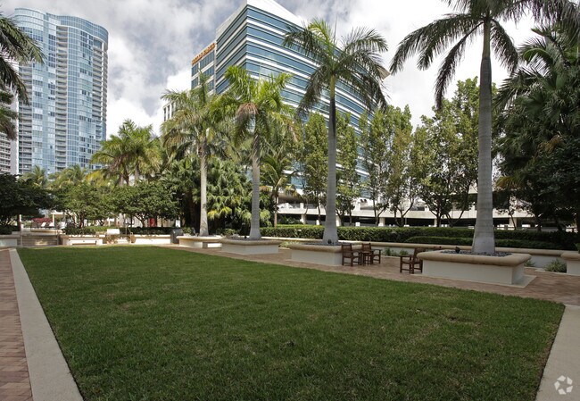 Building Photo - Watergarden