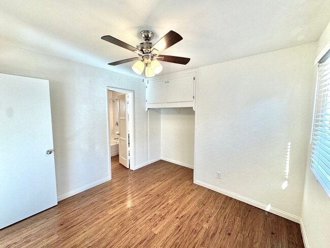 Building Photo - 4322-4324 Temecula Street