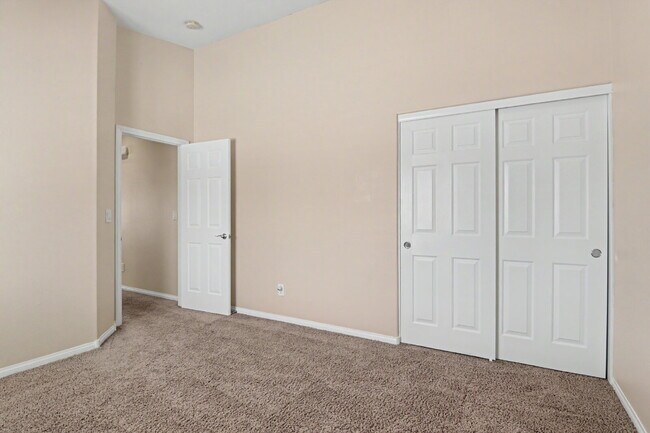 Building Photo - Immaculate 5-Bed, 3-Bath Entertainer’s Home on Over a Quarter Acre in Gated Riverwalk Ranch Manor...