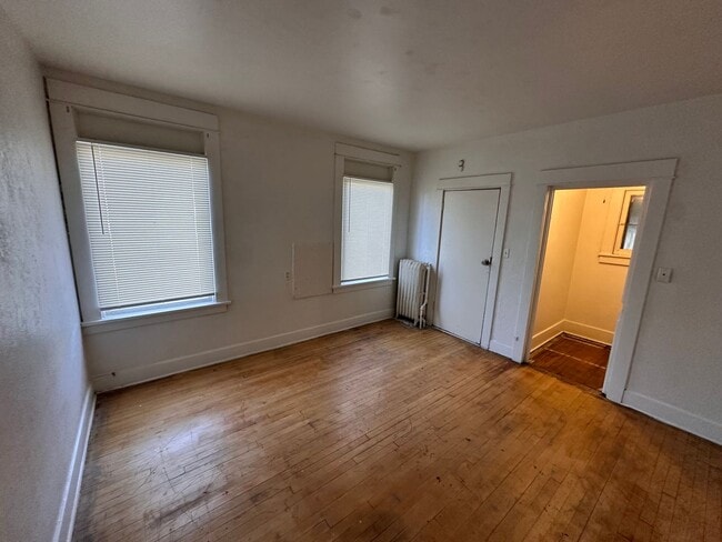 Building Photo - RENOVATED STUDIO WEST CENTRAL APARTMENT | HISTORIC BUILDING | PET FRIENDLY | AVAIL NOW