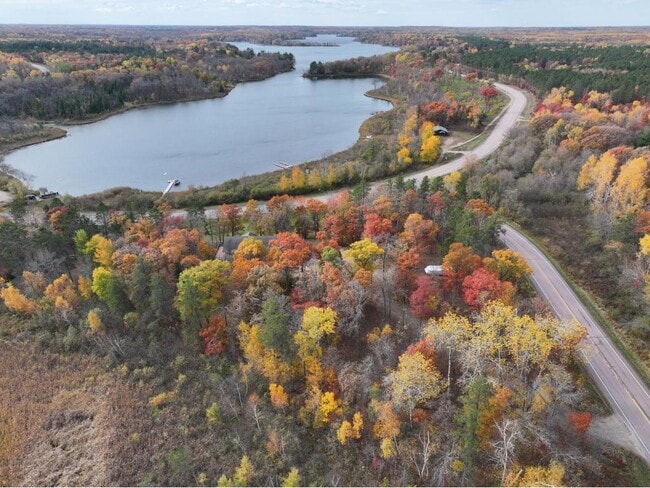 Building Photo - 11423 Fawn Lake Rd