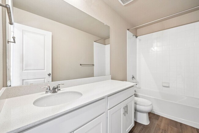 Building Photo - New 3-Bed, 2.5-Bath House with 2-Car Garage in Johnstown Farms