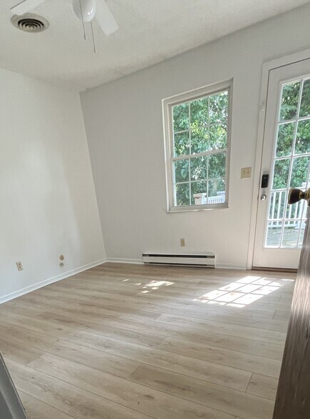 Building Photo - 1018 Arrowhead Dr