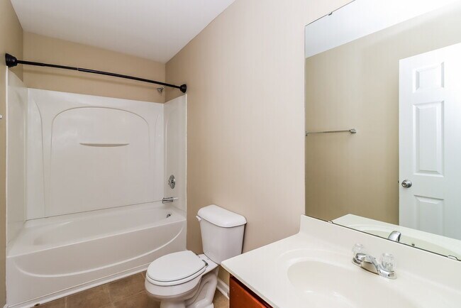 Building Photo - 1019 Yellow Bee Rd