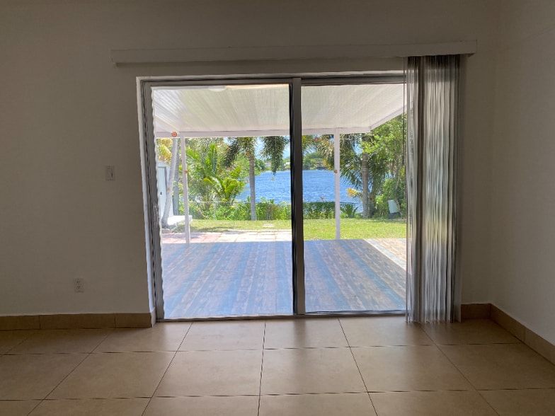 Building Photo - 4975 SW 129th Ct