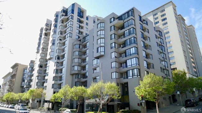 Building Photo - 900 Bush St