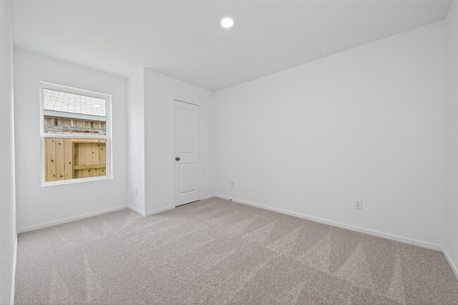 Building Photo - 6274 Alder Crk Dr