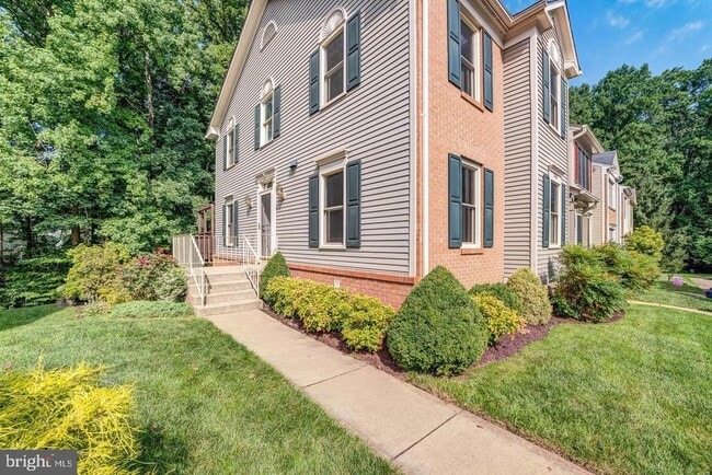 Building Photo - 7208 Burton Hill Ct
