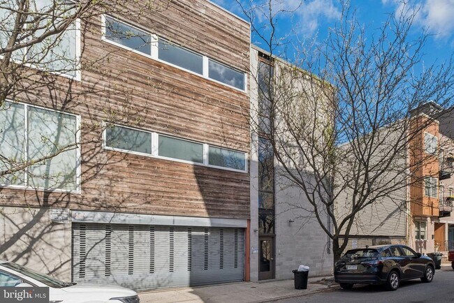 Building Photo - 1116 N Bodine St