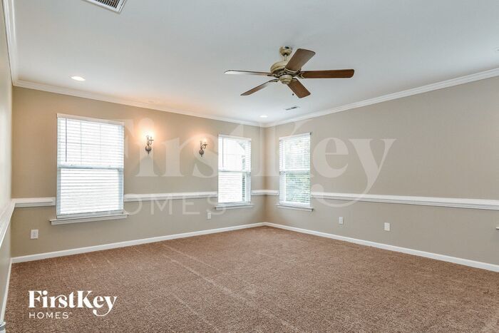 Building Photo - 104 Jamestown Oaks Dr