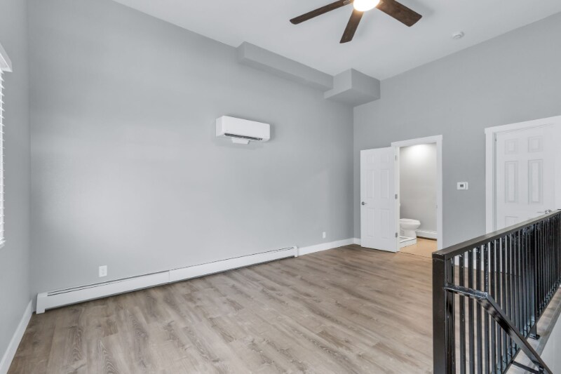 Building Photo - 1427 9th Ave