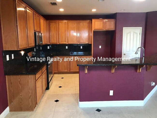 Building Photo - Available Now!!Top Of The Line 4 Bedroom Two Story Home!!!