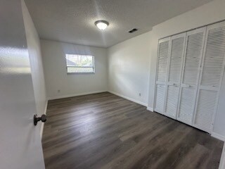 Building Photo - 107 Maplewood Dr