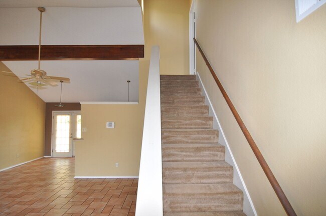 Building Photo - Spacious 3-2 in N. Ft Worth, desirable Kel...