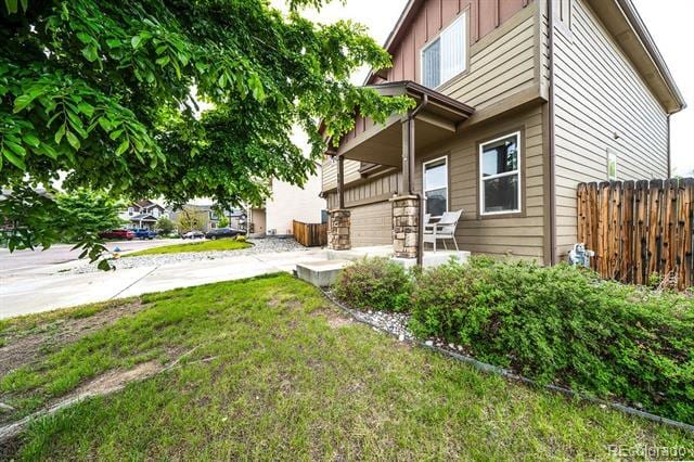 Building Photo - 8013 Pinfeather Dr