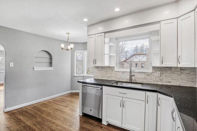 Building Photo - Beautifully Updated West Highland Home Near Sloan’s Lake