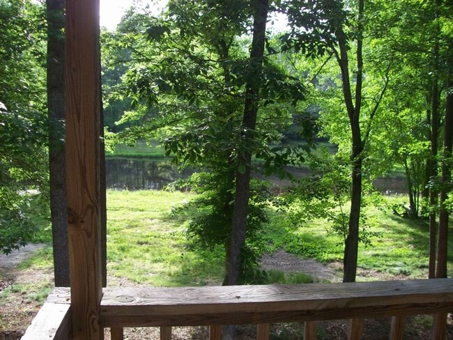 Building Photo - 2 bed  2 bath home in wiht woods with a pond
