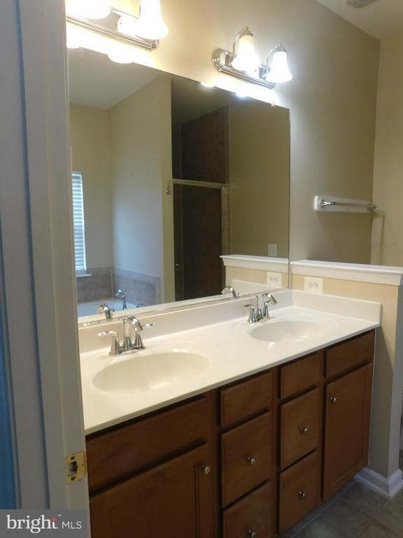 Building Photo - 402 Kintyre Ln
