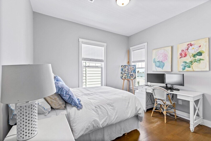 Building Photo - 241 Lexington St