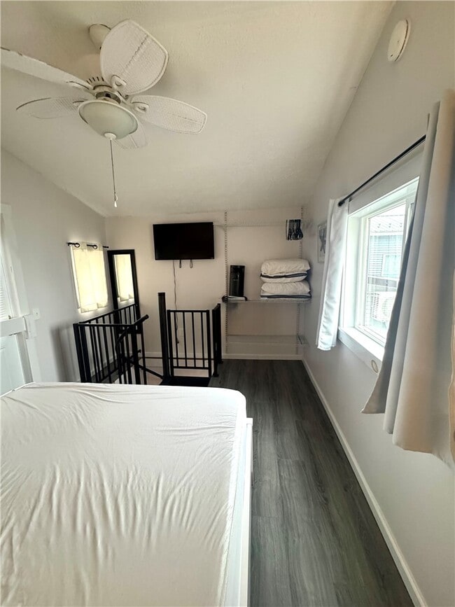 Building Photo - 182 Lake Bluff Rd