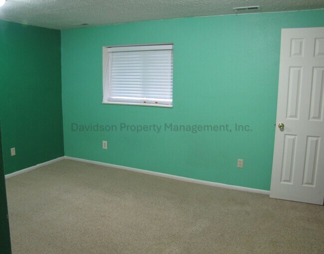 Building Photo - Great 4 bedroom Rancher in Northeast Colorado Springs