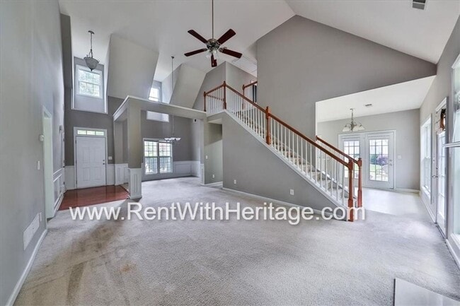 Building Photo - Gorgeous 4bd/ 2.5 Bath / Attention to Deta...