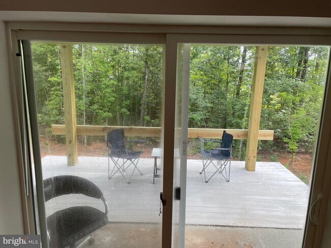 Building Photo - 2889 White Tail Dr