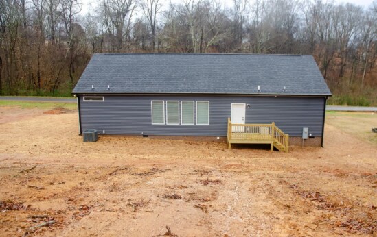 Building Photo - 1120 Hillside Dr