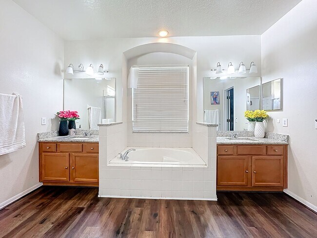 Building Photo - A home built for living well: 4Bedrooms/3Baths sophisticated home in Fells Cove!