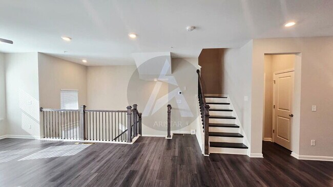 Building Photo - 209 Commons Ave