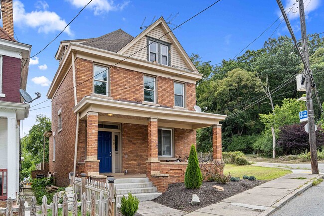 Building Photo - 4 Bed 1 Bath Single Family Home