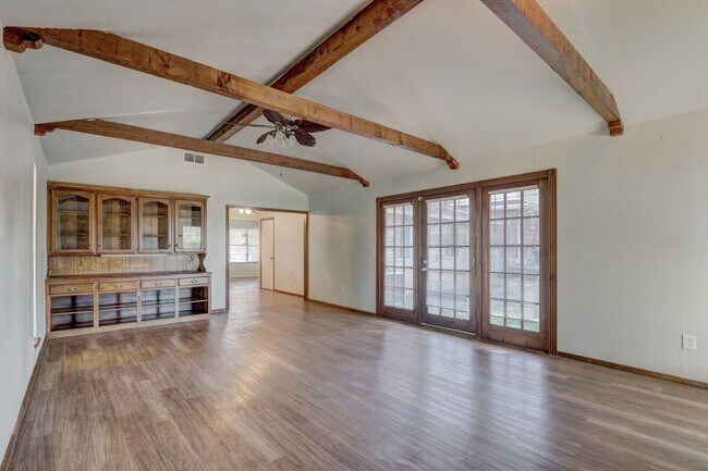 Building Photo - 3 Bed 2 Bath in Del City- Judy Dr is back!