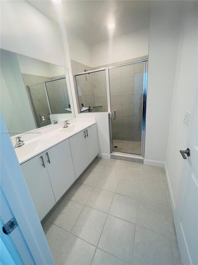 Building Photo - 28650 SW 131st Ct