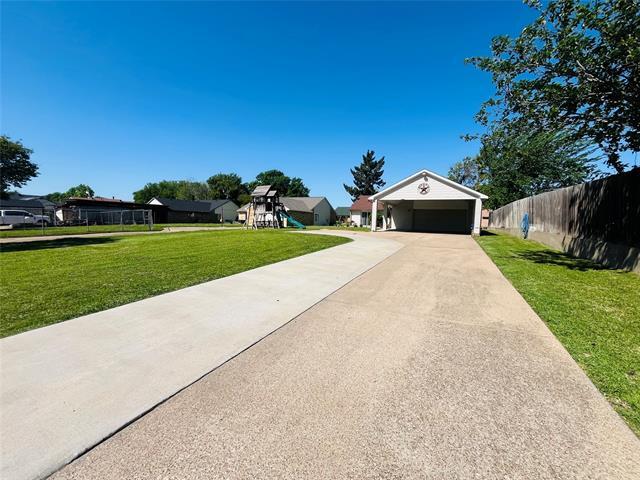 Building Photo - 3709 Yaupon Dr