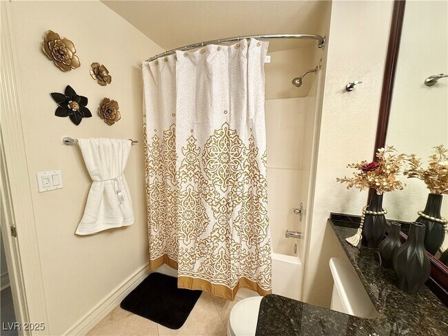 Building Photo - 270 E Flamingo Rd