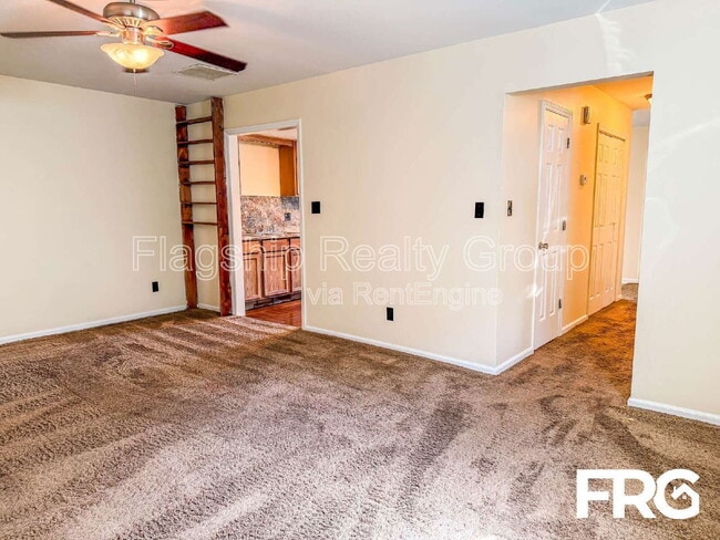 Building Photo - 105 Chesterfield Ct